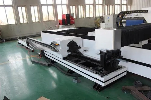 Horizontale Wellenlängen-Faser-Laser-Schneidemaschine Hochgeschwindigkeits-120m/Min