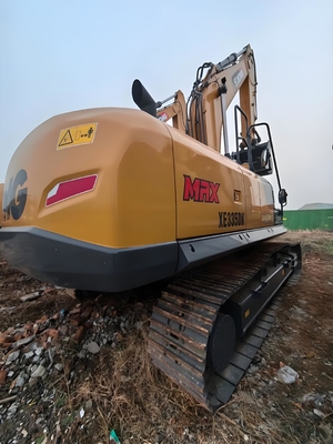 Gelbe Bagger von XCMG in der Bauindustrie
